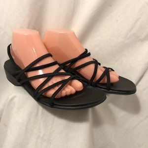 Fanfares sandals black strappy size 10